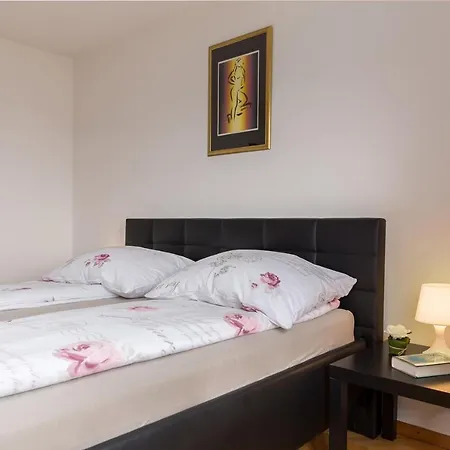 Apartment Valy - Free Bikes, Relaxing Terrace & Near Bled Exterior photo