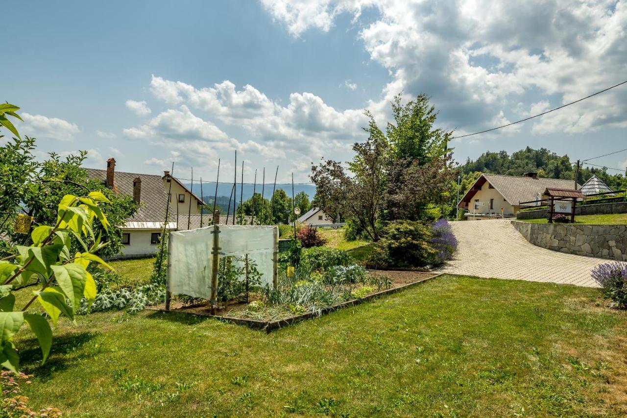 Apartment Valy - Free Bikes, Relaxing Terrace & Near *
